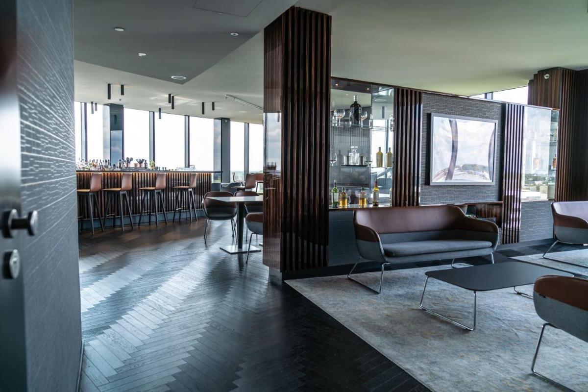 Airport Plaza Hamburg Отель 4*