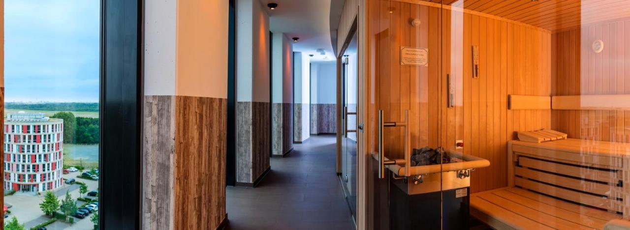Airport Plaza Hamburg Отель 4*